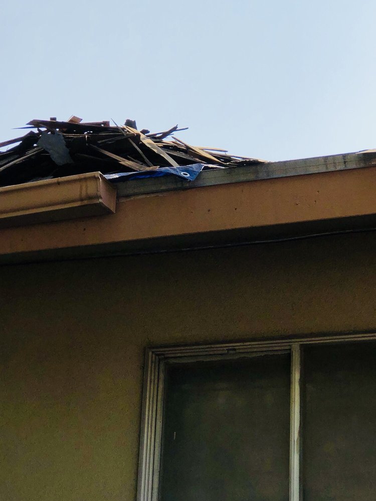 Slide of Smith's Roofing