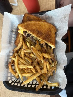 Joey G's Mac n Cheese by null