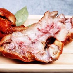 Yu Shang Chicken - 熏猪脚 Seasoned Pork Feet