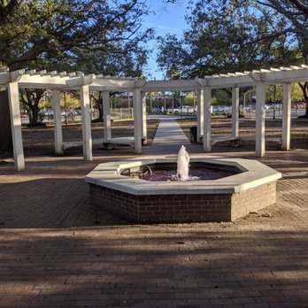 Hampstead Square - Hampstead Square - Parks Near Me - Charleston, South Carolina