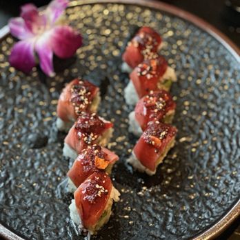 Mikata - RED FANTASY ROLL - Sushi Bars Near Me - Dunwoody, Georgia