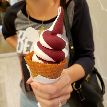 Butter Baker - Blueberry swirl soft serve - Patisserie/Cake Shop Near Me - Toronto, Ontario