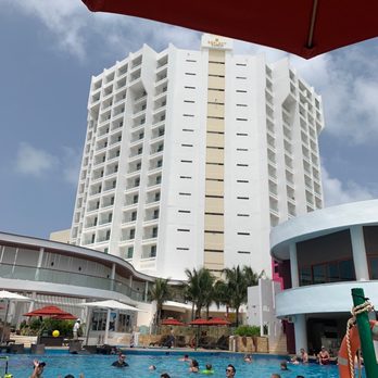 Krystal Grand Punta Cancún - Pool area - Hotels Near Me - Cancún, ROO Krystal Grand Punta Cancún - Pool area - Hotels Near Me - Cancún, ROO