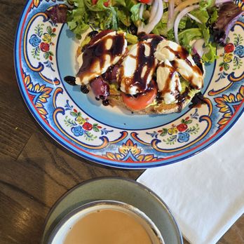 Eve's Garden Cafe - Mediterranean Near Me - Skokie, Illinois