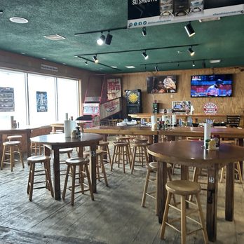 WingHouse Bar & Grill - Chicken Wings Near Me - Largo, Florida
