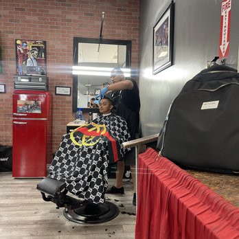 The Alley Barber - Ronnie killing it with his cuts like always - Barbers Near Me - Temecula, California The Alley Barber - Ronnie killing it with his cuts like always - Barbers Near Me - Temecula, California