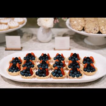 Palette Cakes - Bakeries Near Me - Carmichael , California