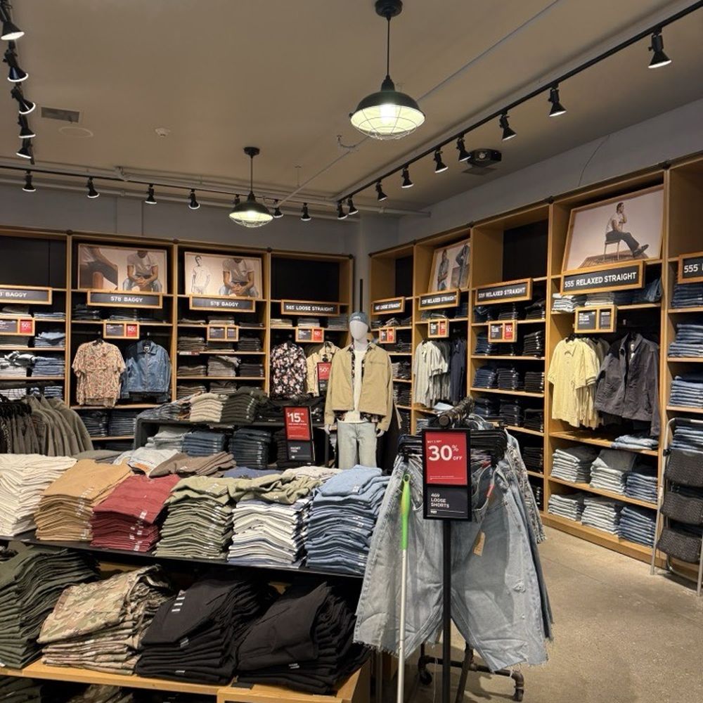 Levi’s Outlet Store - Men's Clothing Near Me - Central Valley, New York Levi’s Outlet Store - Men's Clothing Near Me - Central Valley, New York