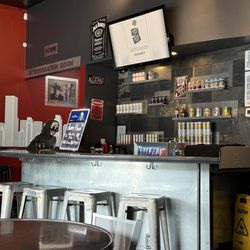 Illegal Burger - Evergreen - Bar area