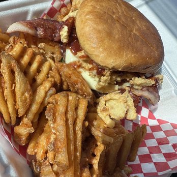 Boss Burgerz By Froggies - Bbq bacon burger - Burgers Near Me - Arlington, Texas Boss Burgerz By Froggies - Bbq bacon burger - Burgers Near Me - Arlington, Texas