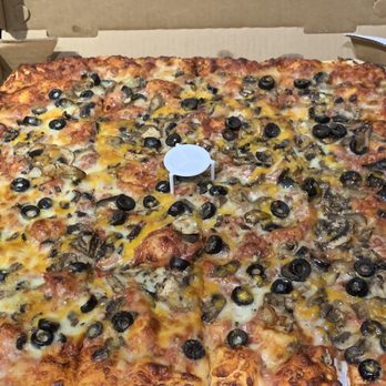 Original Magoo's Pizza - GIANT size - Pizza Near Me - Honolulu, Hawaii Original Magoo's Pizza - GIANT size - Pizza Near Me - Honolulu, Hawaii