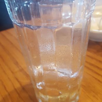 Cracker Barrel Old Country Store - My glass has been empty for over 15 minutes - American Near Me - Centerville, Ohio
