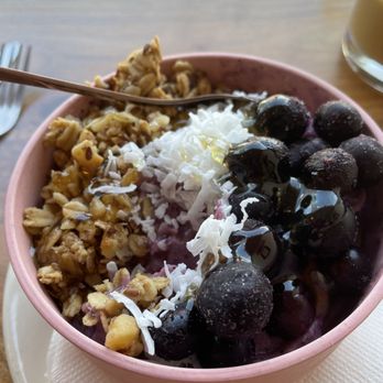 White Birch Juice - Berry bowl - Juice Bars & Smoothies Near Me - Abingdon, Virginia White Birch Juice - Berry bowl - Juice Bars & Smoothies Near Me - Abingdon, Virginia