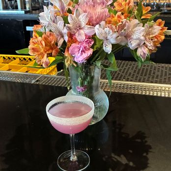 The Semi-Tropic - Lavender Gimlet - Breakfast & Brunch Near Me - Los Angeles, California