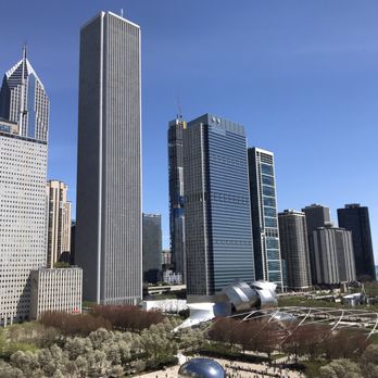 Cindy's Rooftop - Balcony view - New American Near Me - Chicago, Illinois Cindy's Rooftop - Balcony view - New American Near Me - Chicago, Illinois