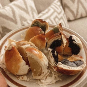 Kamalan Bakery - Mooncakes. - Bakeries Near Me - Houston, Texas Kamalan Bakery - Mooncakes. - Bakeries Near Me - Houston, Texas