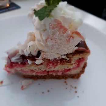 Moonrakers - Strawberry cheesecake - American Near Me - Beaufort, North Carolina Moonrakers - Strawberry cheesecake - American Near Me - Beaufort, North Carolina