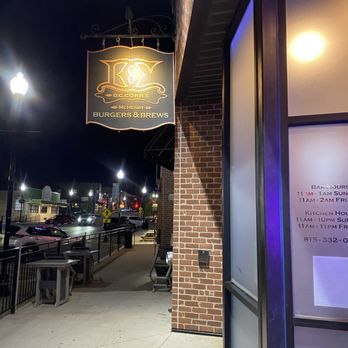 D.C. Cobb's - Exterior - Burgers Near Me - McHenry, Illinois