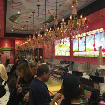 Sloan's - Mizner Park - Ice Cream & Frozen Yogurt Near Me - Boca Raton, Florida