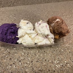 Four scoop sampler! Loved that Ube! Four scoop sampler! Loved that Ube!