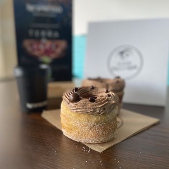 Cloud Doughnuts - Donuts Near Me - Fátima, 14 Cloud Doughnuts - Donuts Near Me - Fátima, 14