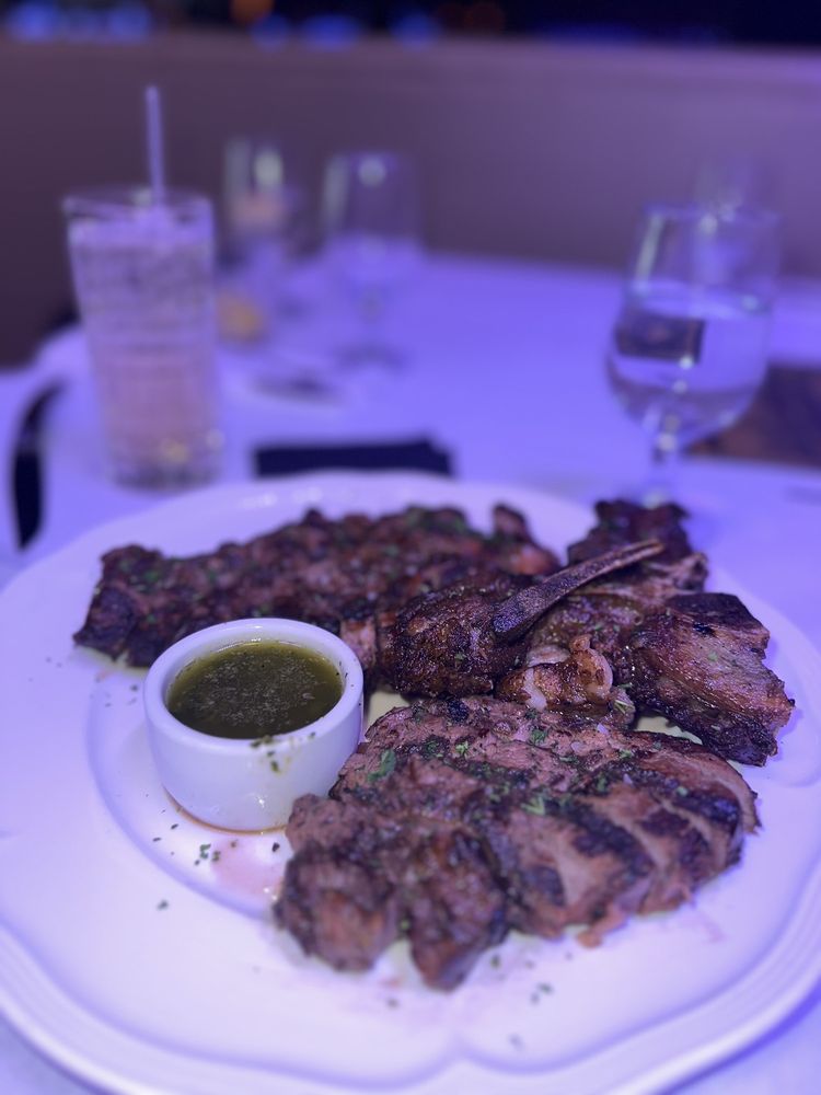 VIDA NYC STEAKHOUSE Updated September 2024 126 Photos & 43 Reviews 3027 Steinway St