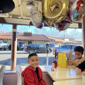 Baskin Robbins - Ice Cream & Frozen Yogurt Near Me - San Leandro, California