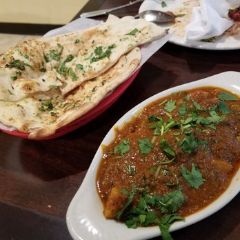 Spice King - Lamb vindaloo and the garlic naan - Indian Near Me - Renton, Washington