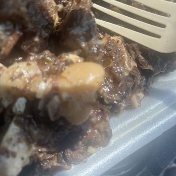 Ah Fiwi - Close up of the Giante Lina beans in the oxtail - Caribbean Near Me - Winston-Salem, North Carolina