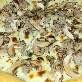 The Majestic - Sausage & mushroom pizza - great combination with a solid crust - Supper Clubs Near Me - Los Angeles, California