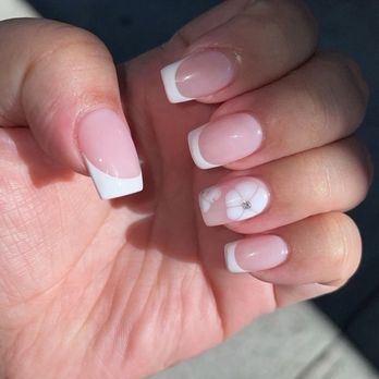 J&V Nails Studio - Nail Salons Near Me - New York, New York