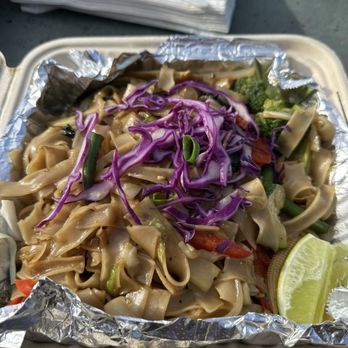 Ae's Thai Kitchen - Vegan Drunken Noodles - Thai Near Me - Hana, Hawaii
