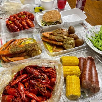 Crawlins Seafood - Viet Cajun flavor is my favorite And traditional flavor Roast something burger my husband ordered I didn't try - Seafood Near Me - Terrytown, Louisiana Crawlins Seafood - Viet Cajun flavor is my favorite And traditional flavor Roast something burger my husband ordered I didn't try - Seafood Near Me - Terrytown, Louisiana