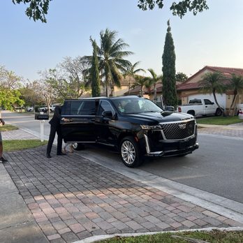 Driven Miami - Limos Near Me - Miami, Florida Driven Miami - Limos Near Me - Miami, Florida