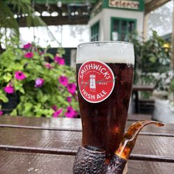 Man O' War - A pint and a pipe. Doesn't get much better.
