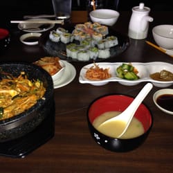 Our lunch: dolsot bibimbap & rolls