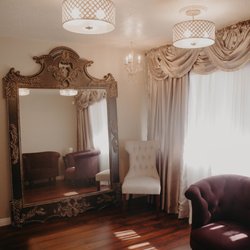Smitten Bridal - Brides Dressing Room