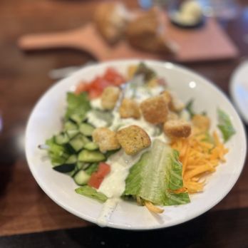 LongHorn Steakhouse - Mixed Greens Salad - Steakhouses Near Me - Bakersfield, California LongHorn Steakhouse - Mixed Greens Salad - Steakhouses Near Me - Bakersfield, California
