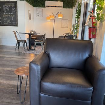 The Daily Grind Coffee - Interior - Coffee & Tea Near Me - North Palm Beach, Florida The Daily Grind Coffee - Interior - Coffee & Tea Near Me - North Palm Beach, Florida