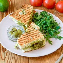 Grenzeloos - food, sandwiches - Koffie en thee Near Me - Maastricht, LI