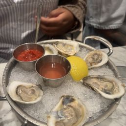 Raw Half Dozen Oysters on the Half Shell*