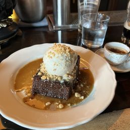 sticky date cake