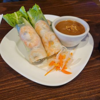 Four Diamonds - Spring rolls - Vietnamese Near Me - Seattle, Washington