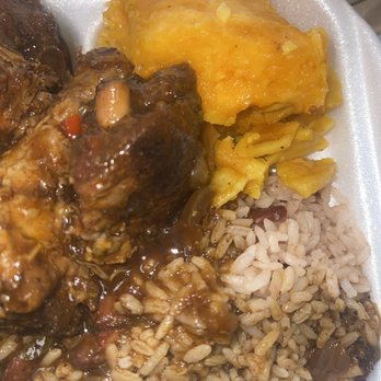 Flavors Of Jamaica - Brown Stew Chicken with Mac & Cheese - Caribbean Near Me - Ocoee, Florida Flavors Of Jamaica - Brown Stew Chicken with Mac & Cheese - Caribbean Near Me - Ocoee, Florida