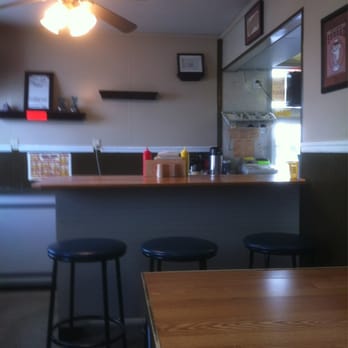 Dairy Delite - Small but big in flavor. Four tables and three stools - American Near Me - Hicksville, Ohio