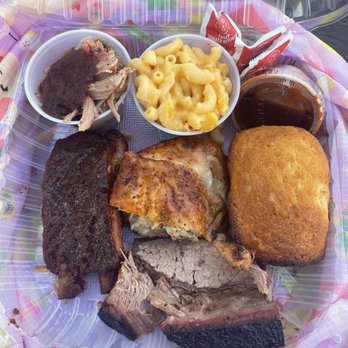 Raining BBQ & Grill - BBQ Sampler with Mac and Cheese and Cornbread - Barbeque Near Me - Beaverton, Oregon