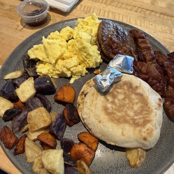 Humble Pie - Breakfast plate - Pizza Near Me - Phoenix, Arizona Humble Pie - Breakfast plate - Pizza Near Me - Phoenix, Arizona
