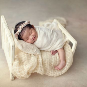 Nana Newborn Photography - Session Photography Near Me Nana Newborn Photography - Session Photography Near Me