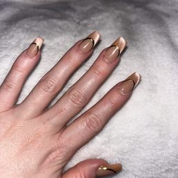 She did it again! Lynda always does beautiful work ! she always gets the shape and her recommendations for detail is the best ! She did it again! Lynda always does beautiful work ! she always gets the shape and her recommendations for detail is the best !