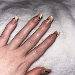 Tully's Nails & Spa - She did it again! Lynda always does beautiful work !   she always gets the shape and her recommendations for detail is the best !